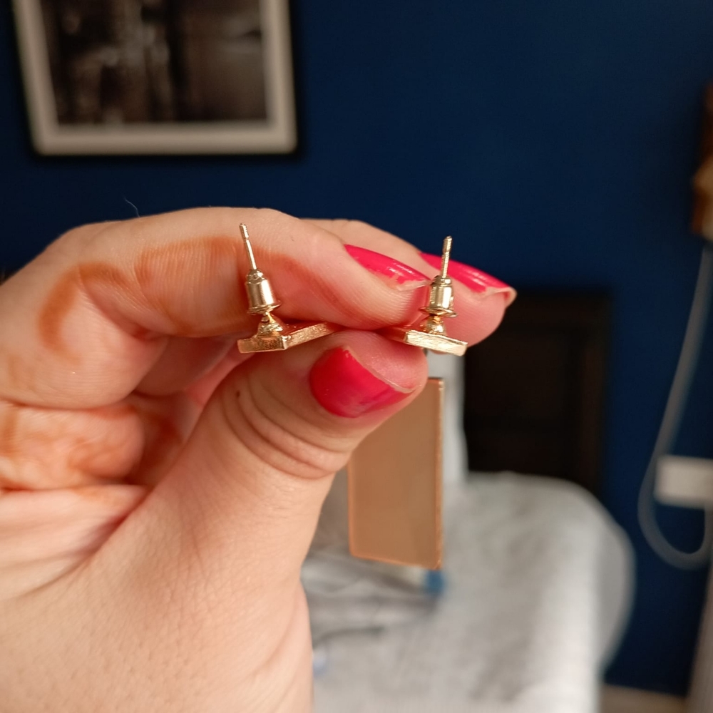 🌹🌺🌻 Retro 70s Chic Earrings - Picture 5 of 6